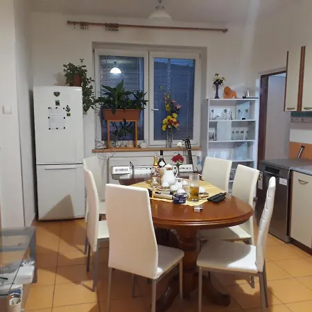 Na Guest house *